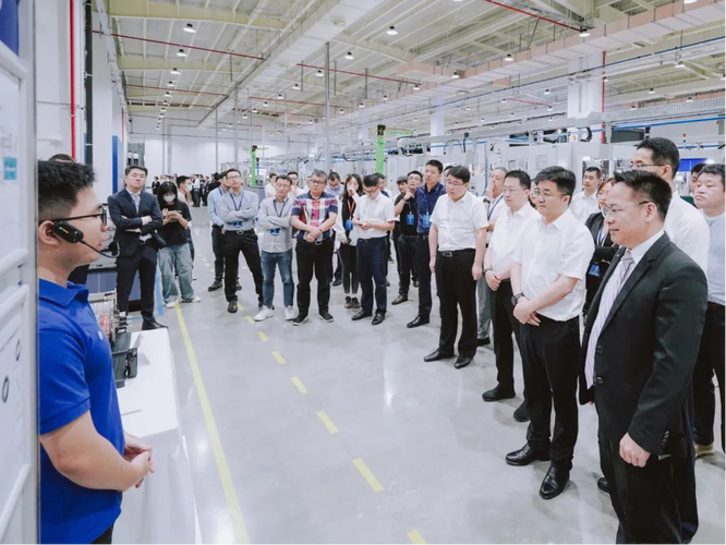 新工厂投产暨产品下线仪式在杭州举行 数字网络产业再添新引擎